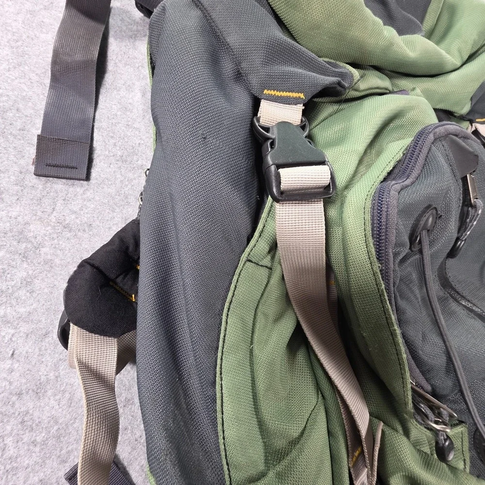Vintage Mountainsmith backpack Scarlet Green Used Condition Internal Frame
